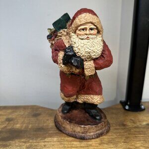 Vintage Hand Carved & Painted Wooden Rustic Folk Art Santa Claus Figure Virginia